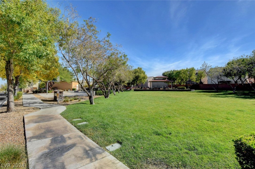 7604 Tiffany Lamp Court