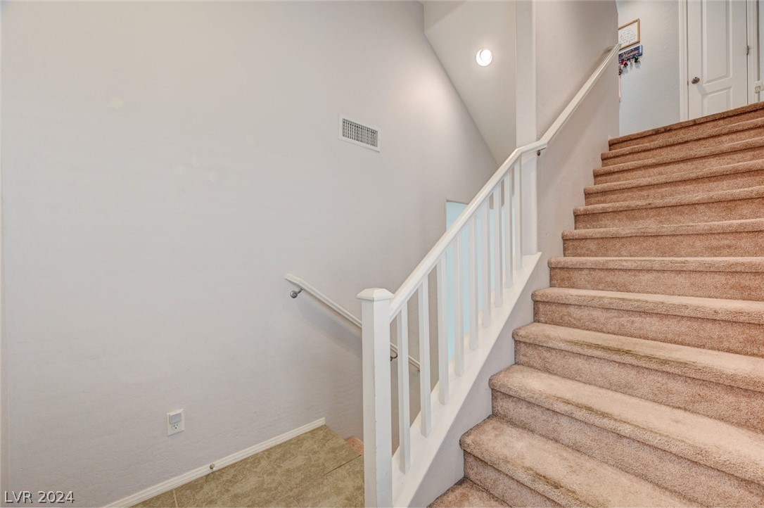 7604 Tiffany Lamp Court