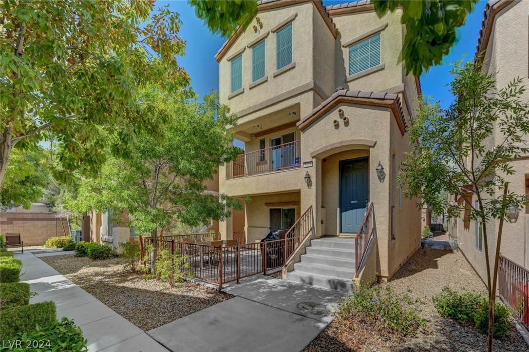 7604 Tiffany Lamp Court