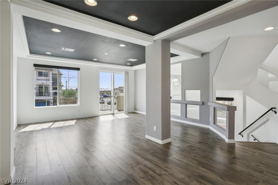 7695 Sandhaven Street