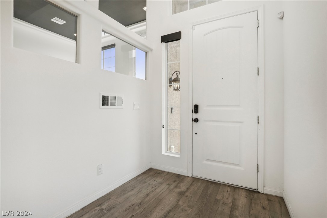 7695 Sandhaven Street