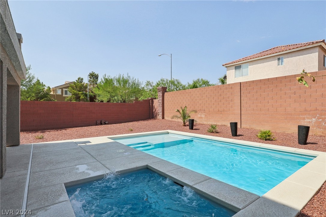 7695 Sandhaven Street