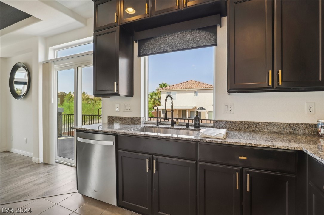 7695 Sandhaven Street