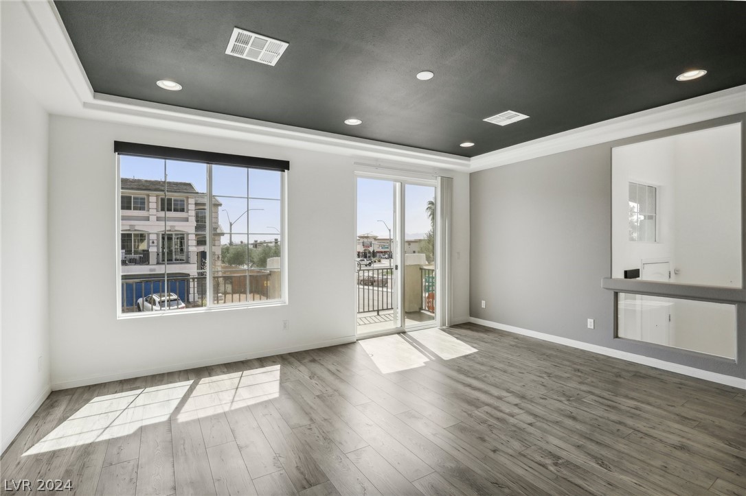 7695 Sandhaven Street