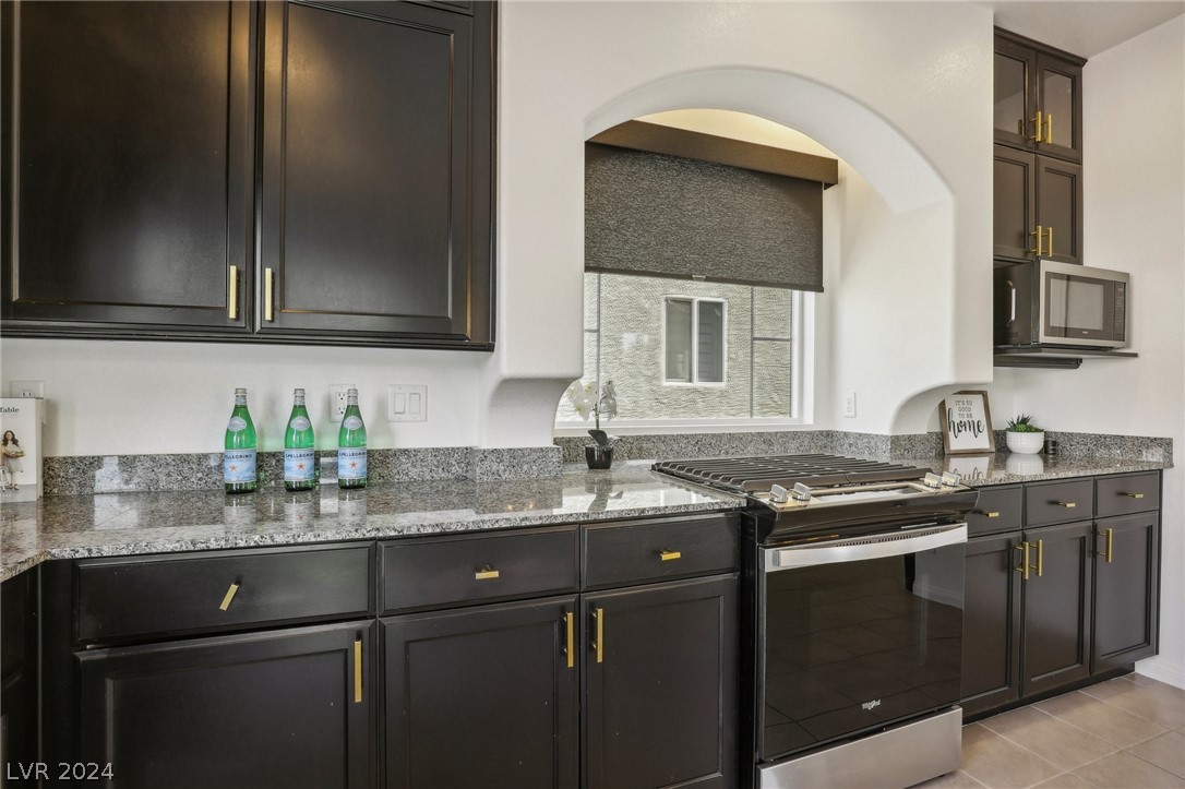 7695 Sandhaven Street