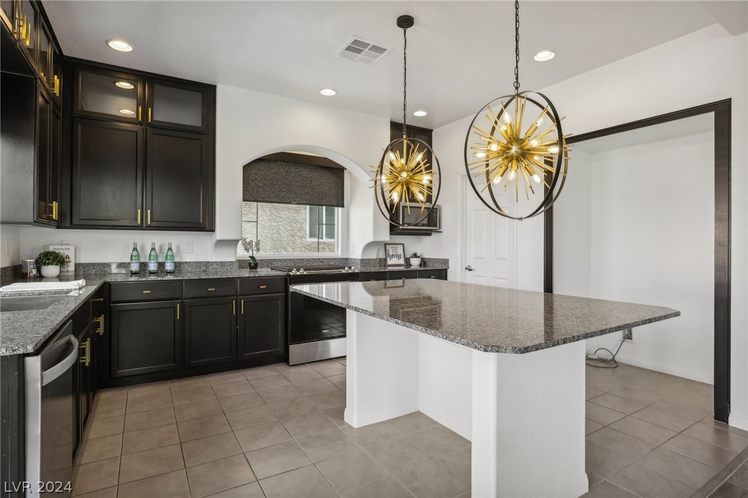 7695 Sandhaven Street