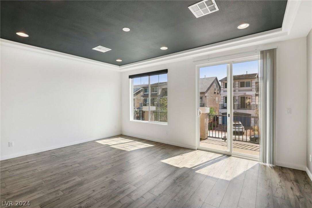 7695 Sandhaven Street