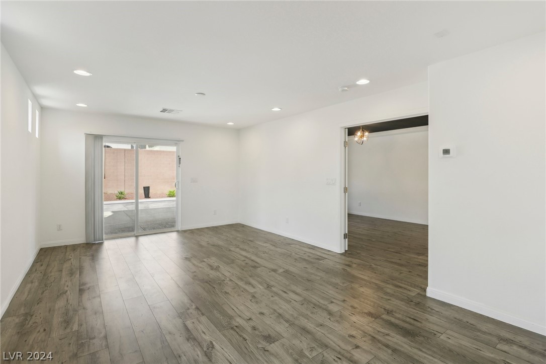 7695 Sandhaven Street