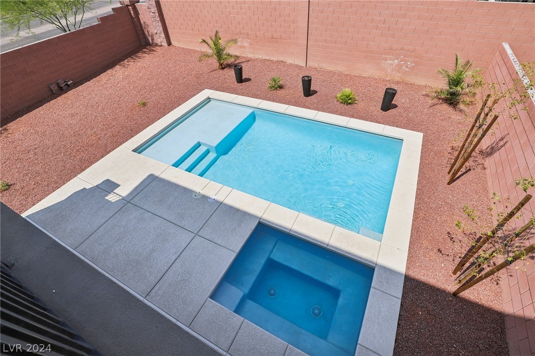 7695 Sandhaven Street