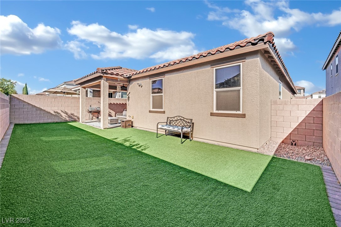 7553 Mojave Wind Avenue