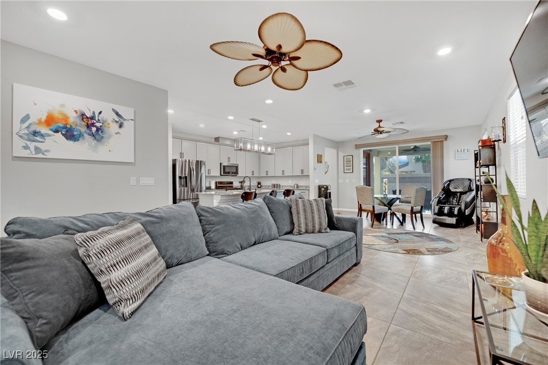 7553 Mojave Wind Avenue