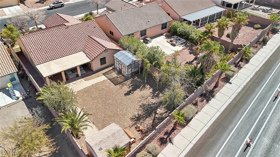 1011 Amber Gate Street