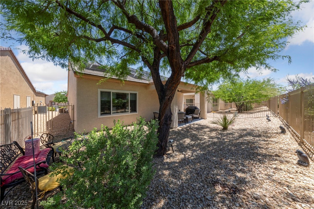7945 Grey Teal Street