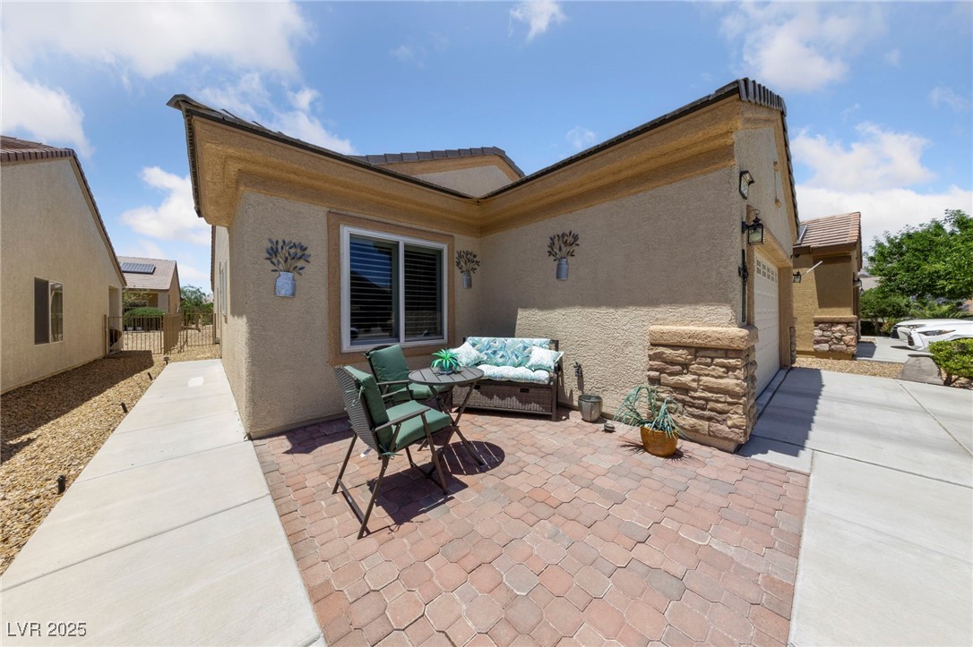 7945 Grey Teal Street