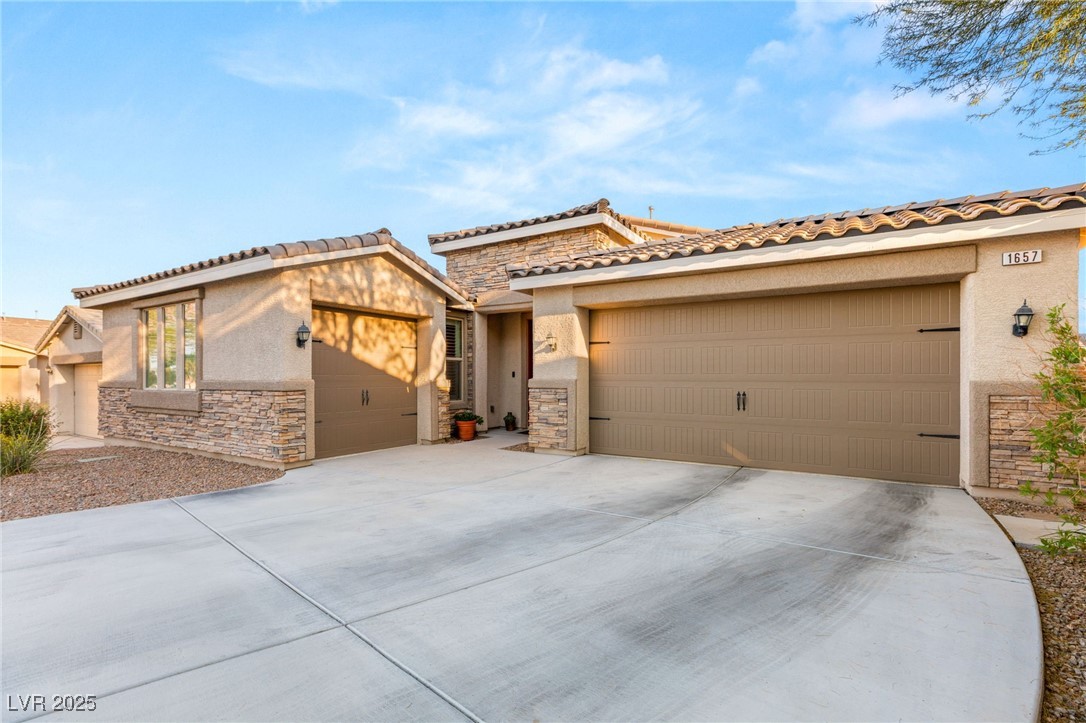1657 Singing Sands Avenue