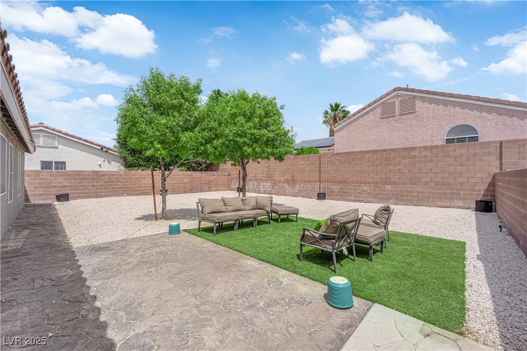 3102 Honeysuckle Avenue