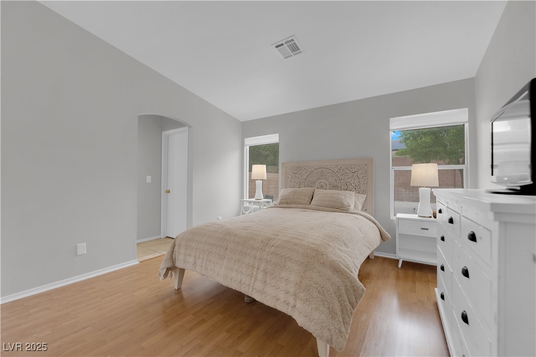 3102 Honeysuckle Avenue