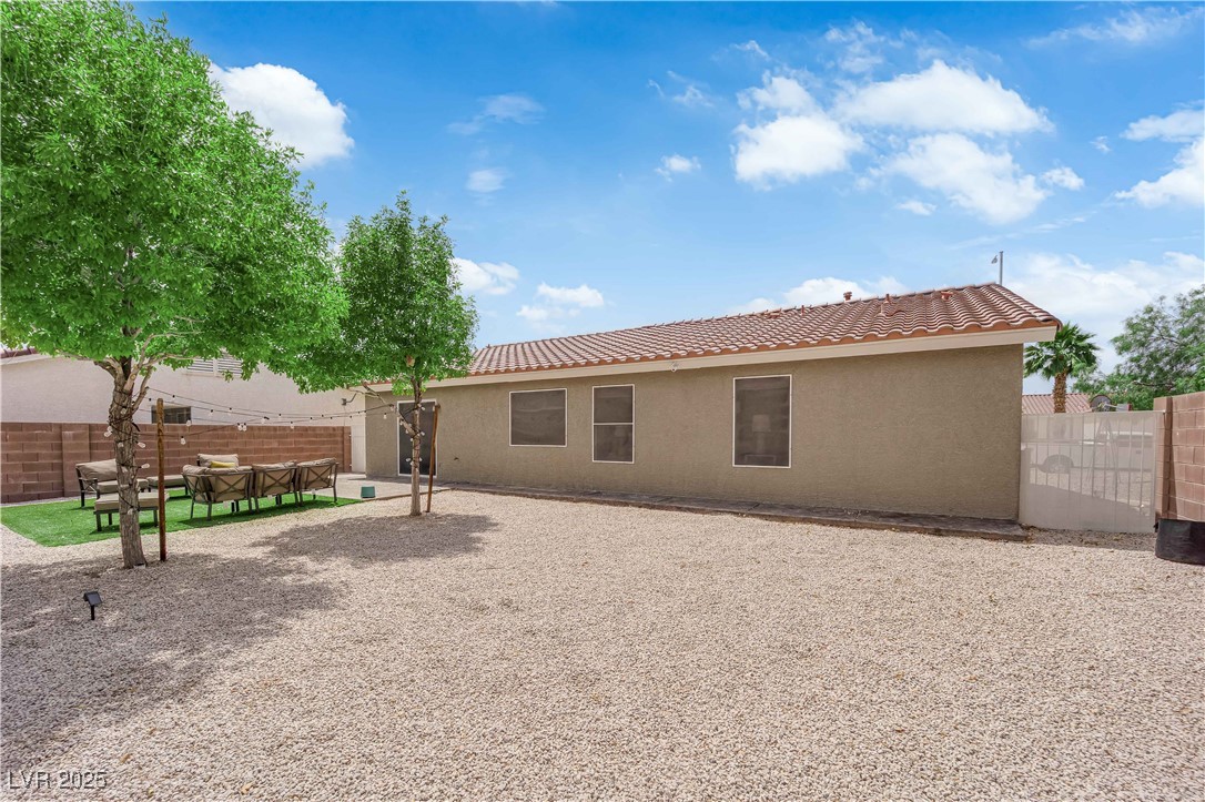 3102 Honeysuckle Avenue