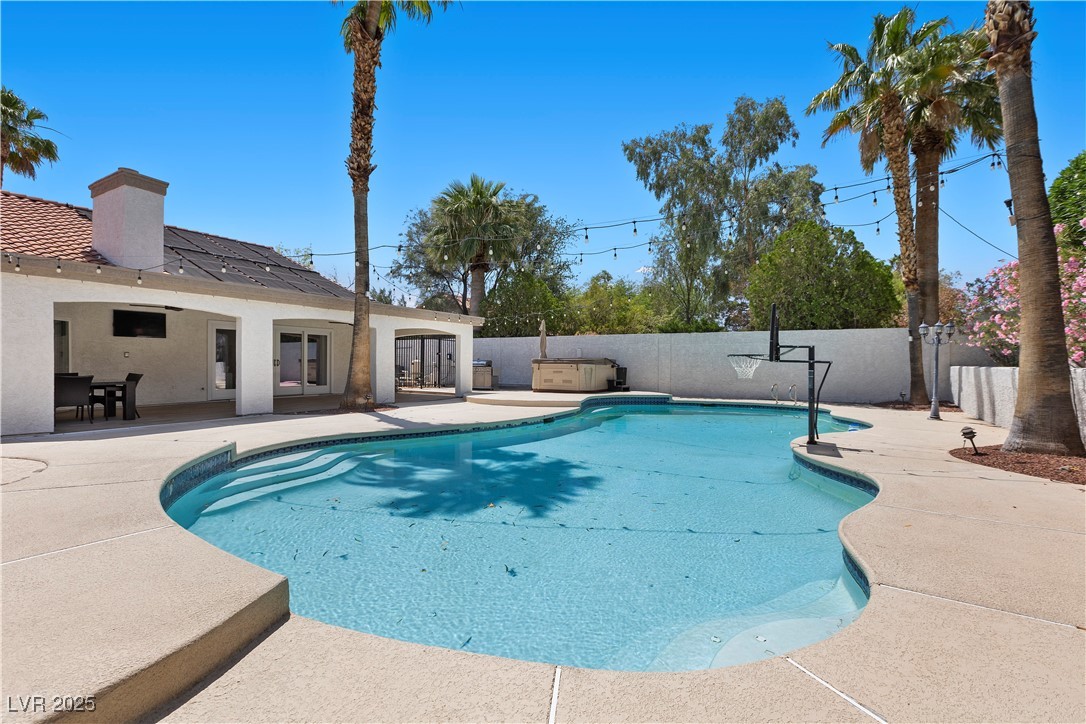 2250 Bowie Circle