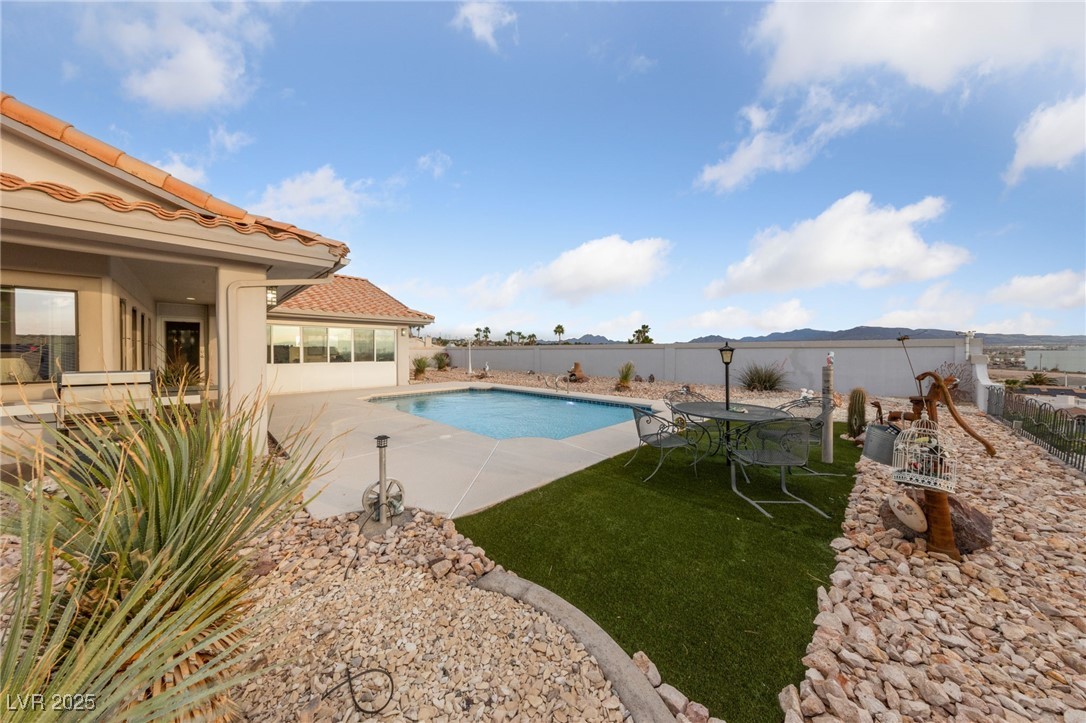 1060 Calico Ridge Drive