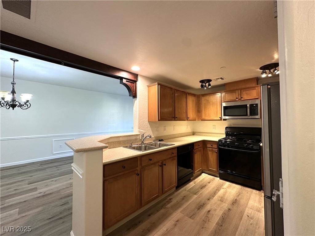 6868 Sky Pointe Drive 1118