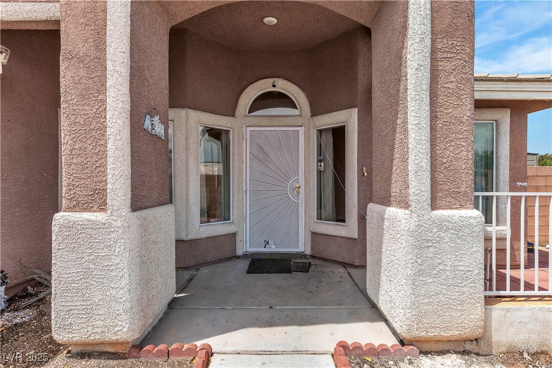 4537 Colonial Canyon Street