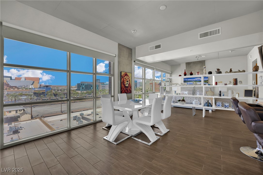 353 East Bonneville Avenue 626