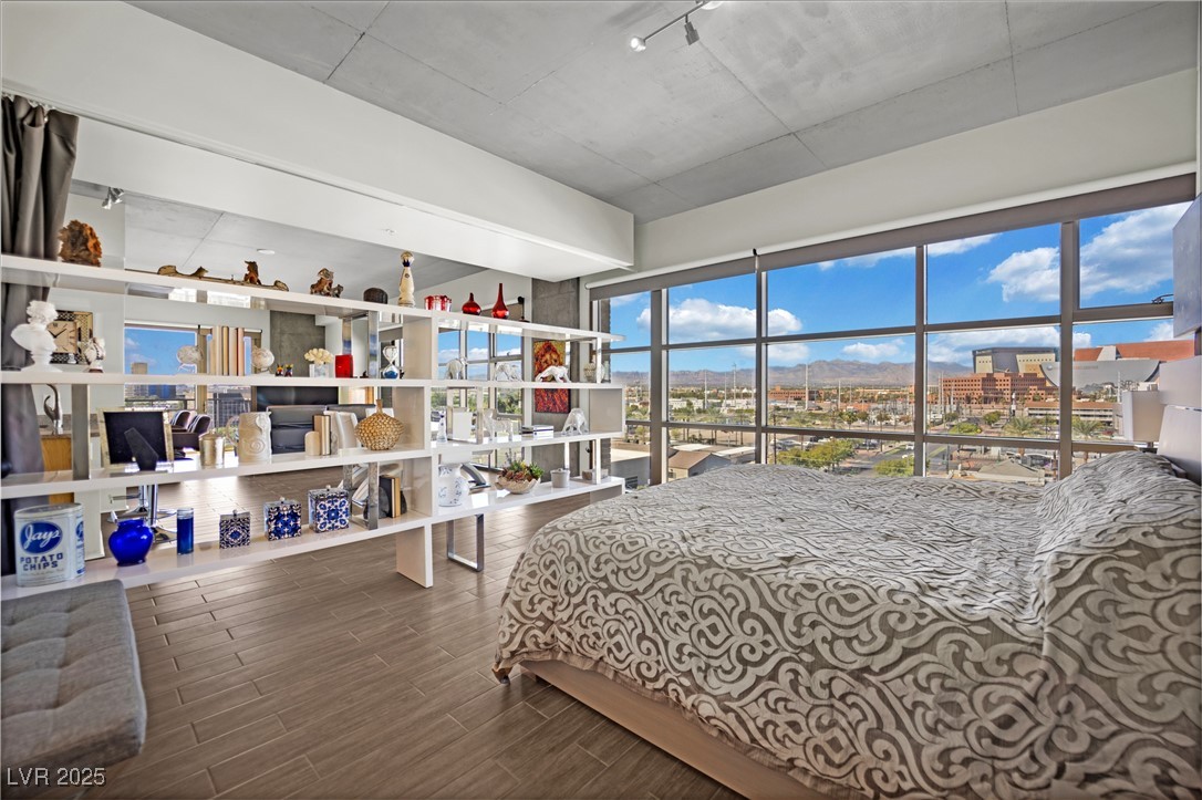 353 East Bonneville Avenue 626