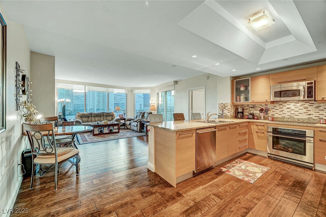 222 Karen Avenue 601