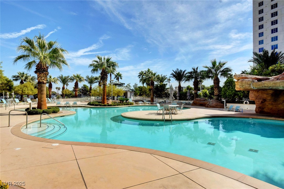 222 Karen Avenue 601