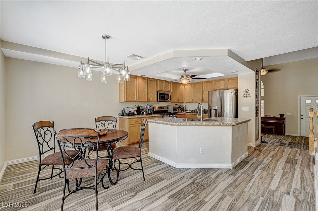 1690 Silver Rain Avenue