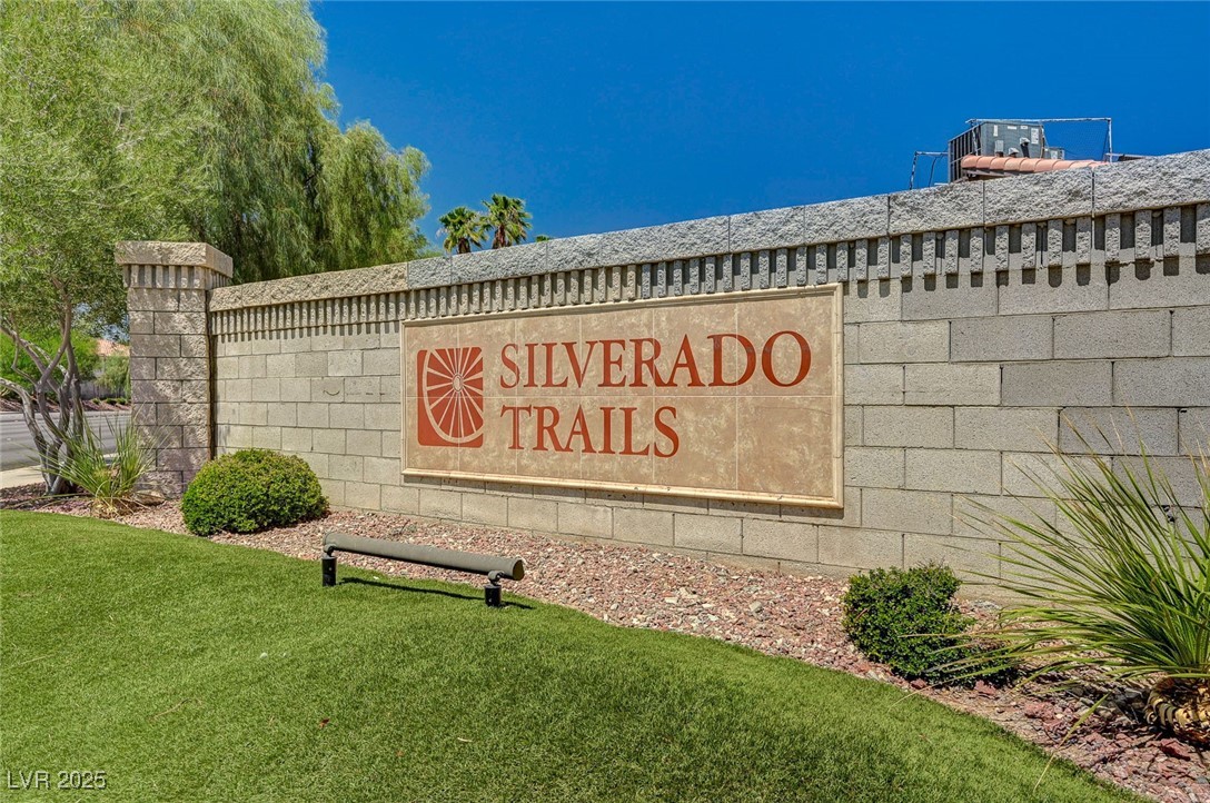 1690 Silver Rain Avenue