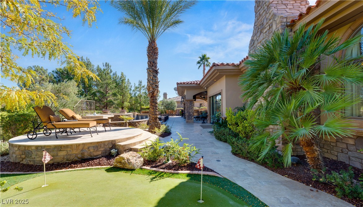 22 Castle Oaks Court