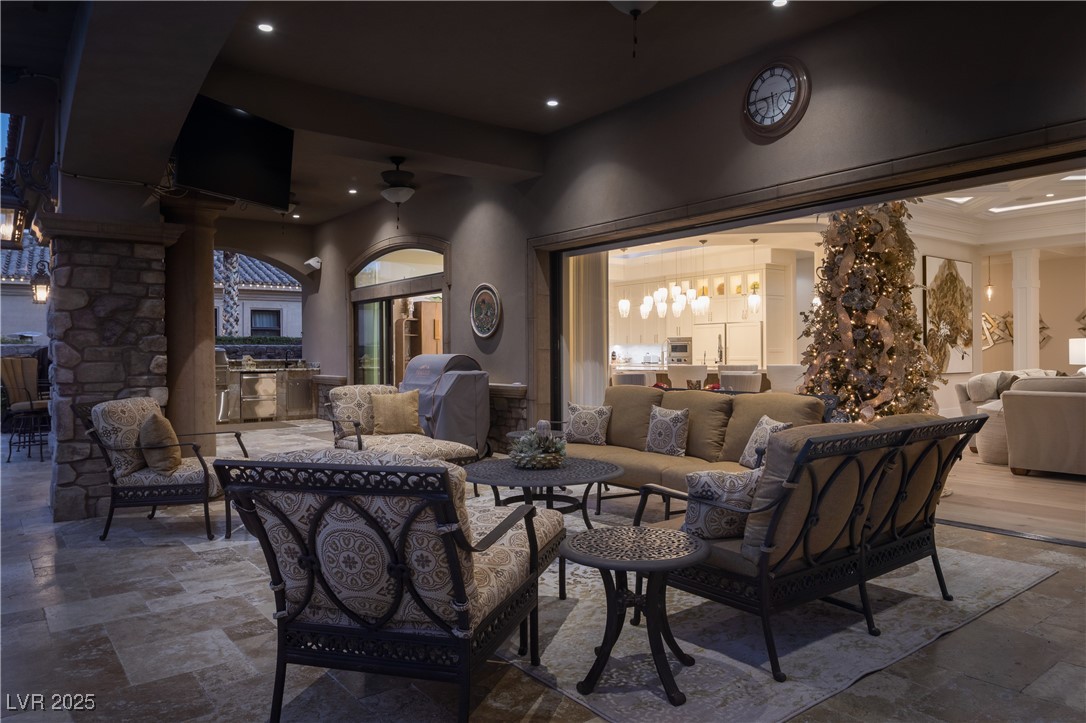 22 Castle Oaks Court