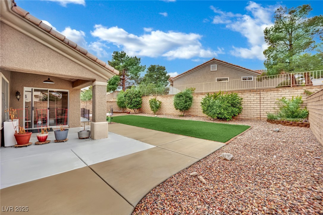 2409 Indigo Valley Street