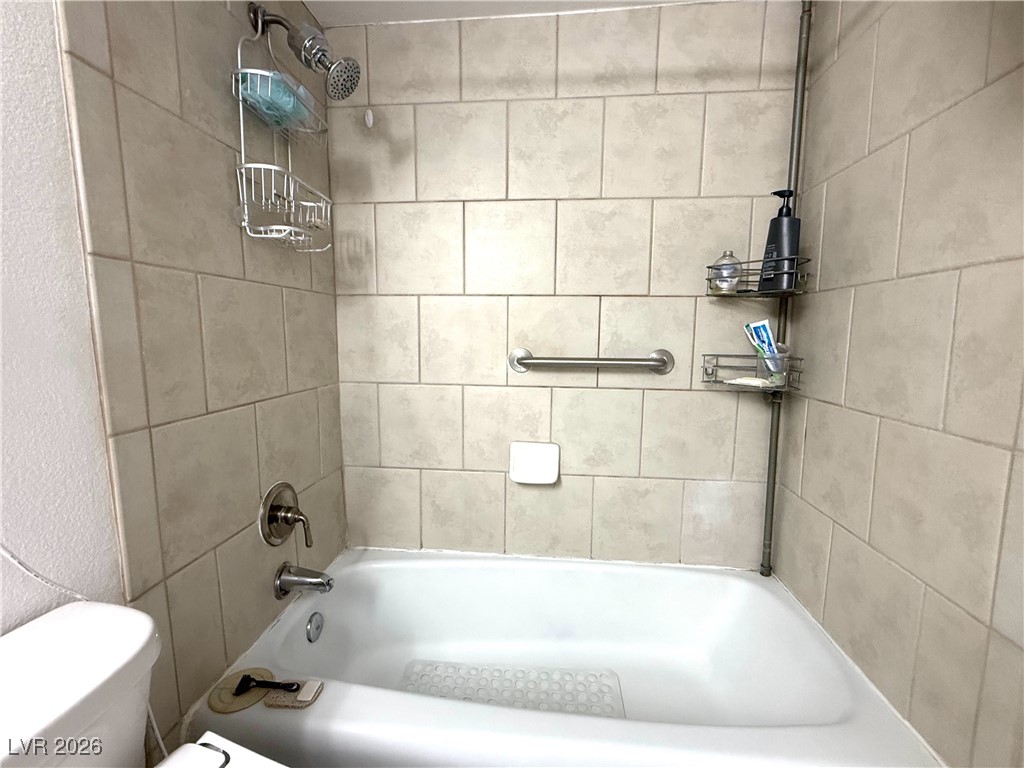 737 Oakmont Avenue 1202