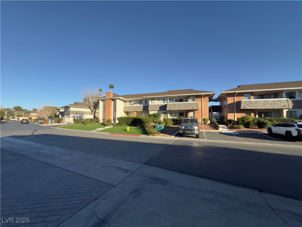 737 Oakmont Avenue 1202