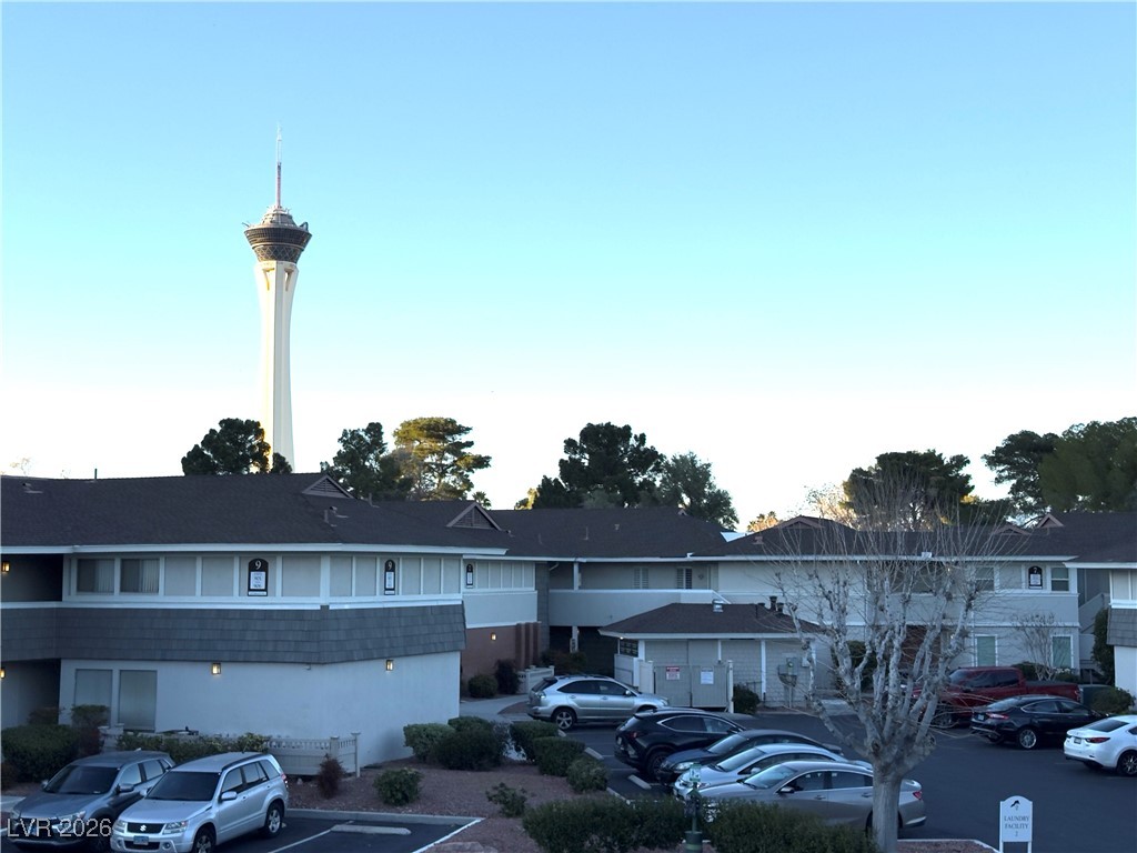 737 Oakmont Avenue 1202