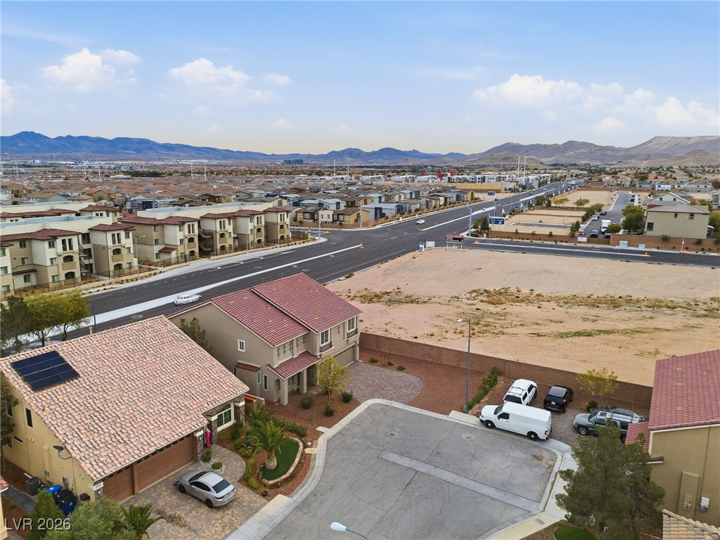 10048 Pipestone Street