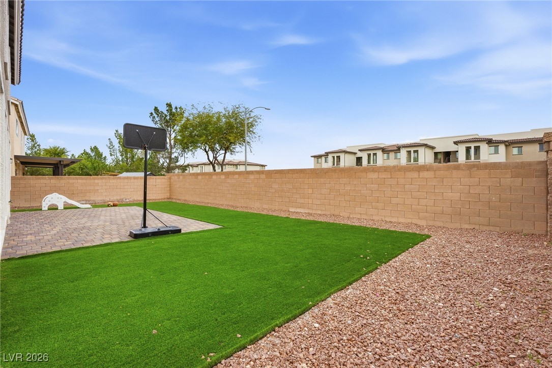 10048 Pipestone Street