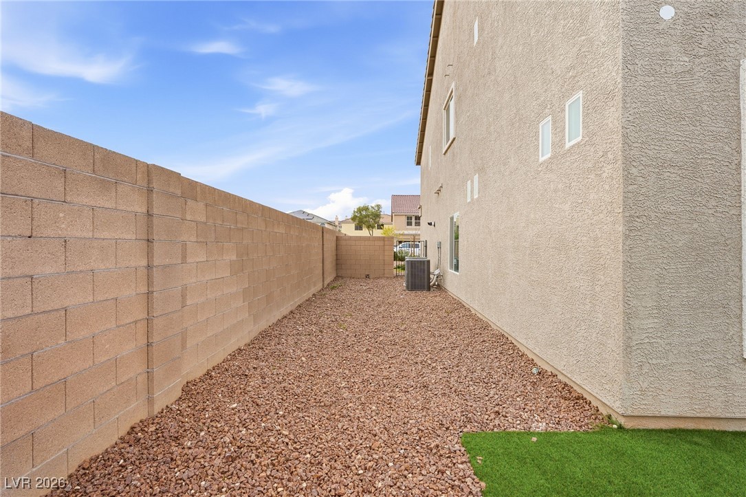 10048 Pipestone Street