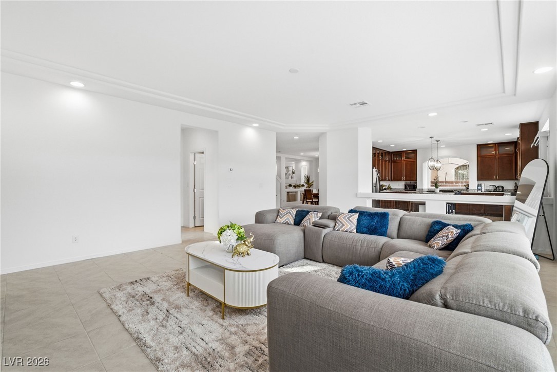 10048 Pipestone Street