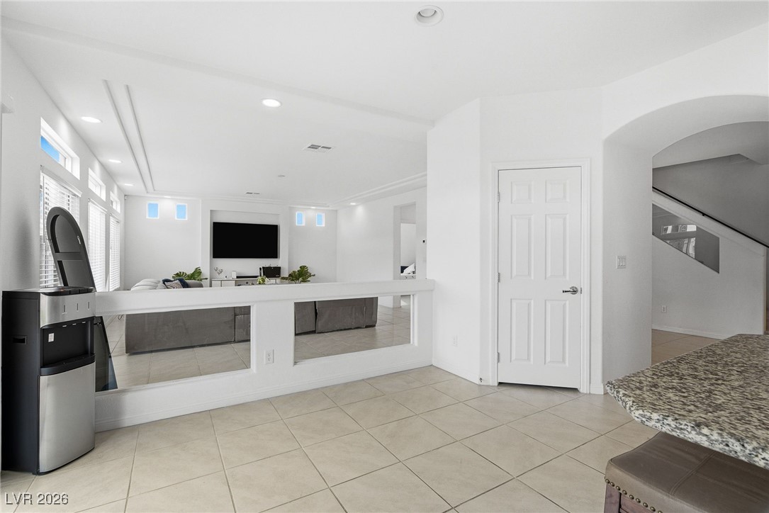 10048 Pipestone Street