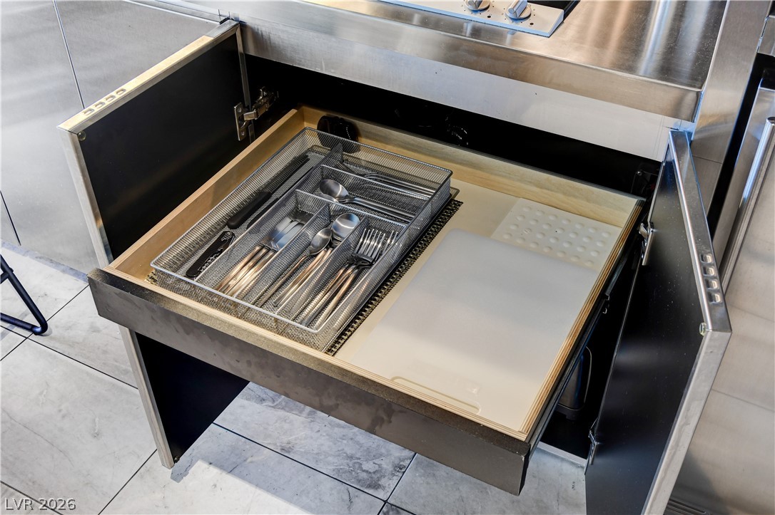 4381 West Flamingo Road 2920