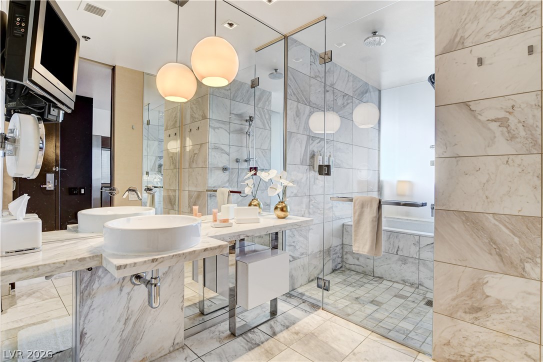 4381 West Flamingo Road 2920