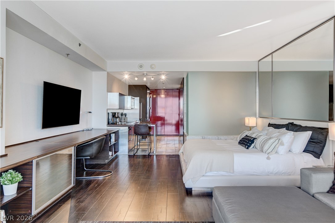 4381 West Flamingo Road 2920