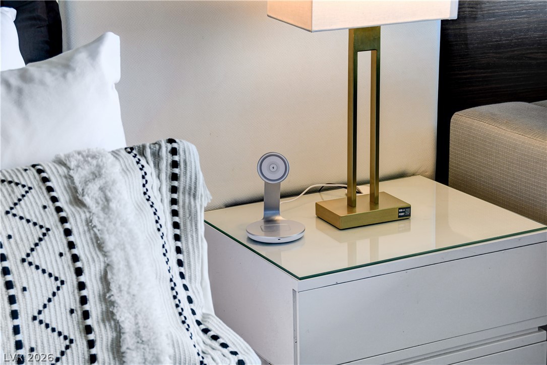 4381 West Flamingo Road 2920