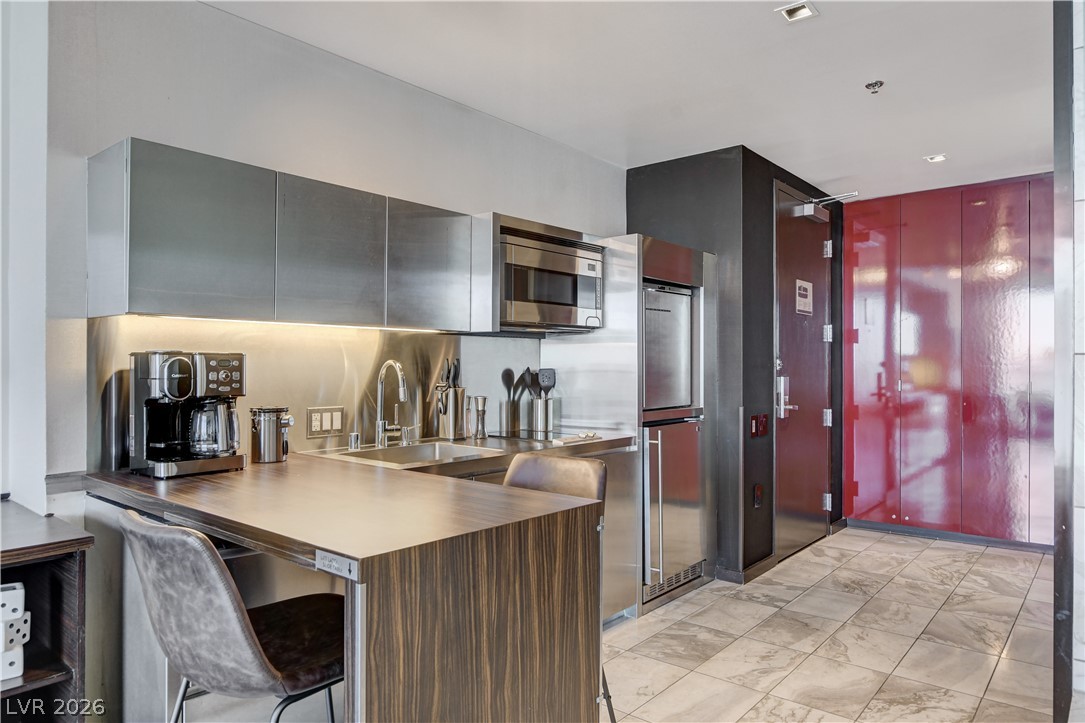 4381 West Flamingo Road 2920