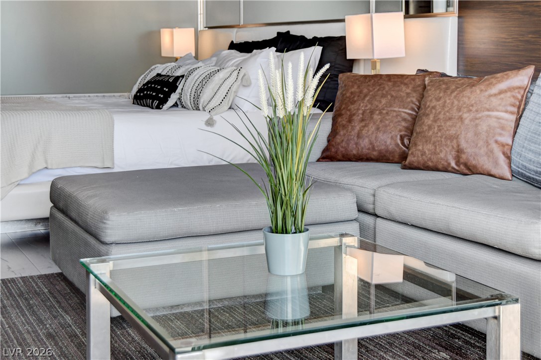 4381 West Flamingo Road 2920