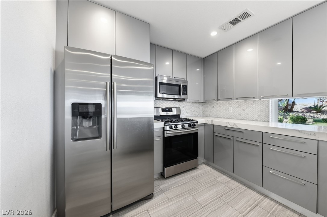 21 Woodcarver Street